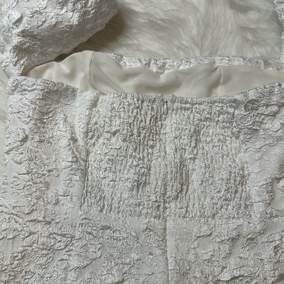 ASTR The Label White RAINA Off the Shoulder Crinkle Dress Size Medium - Picture 7 of 10